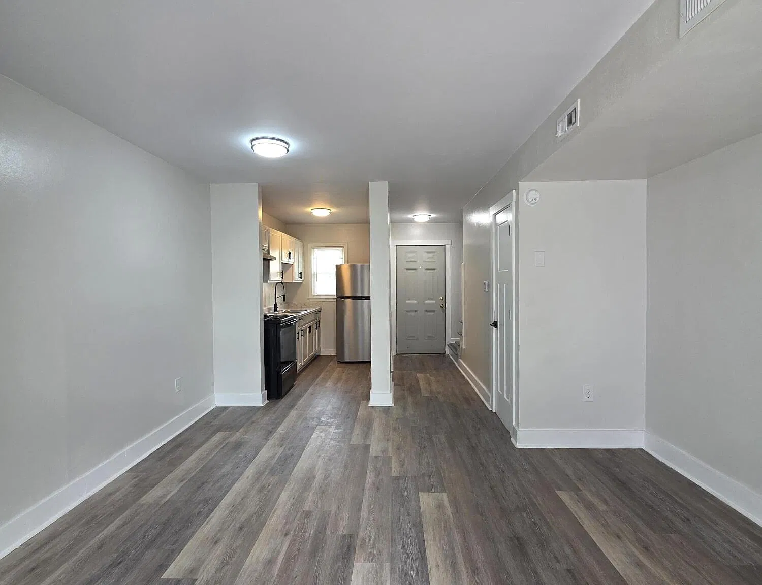 2 bed, 1.0 bath, 1000 sqft, $1,400 — Photo 3