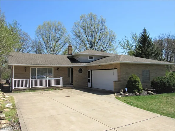 6761 Glenella Dr, Seven Hills, OH 44131