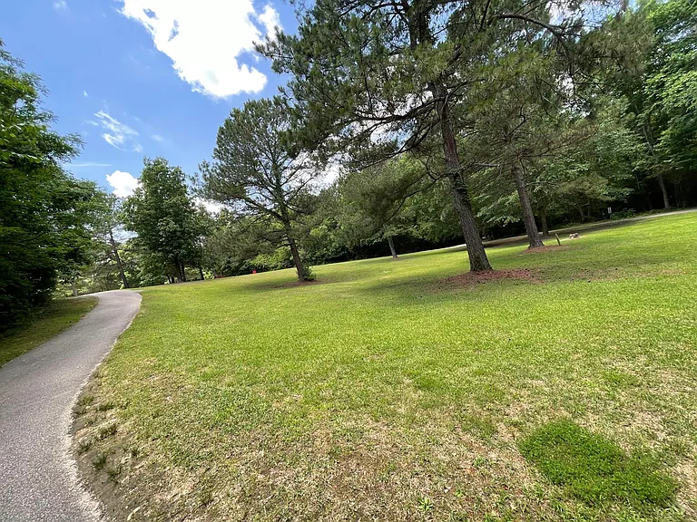307 Starling Dr — Photo 25