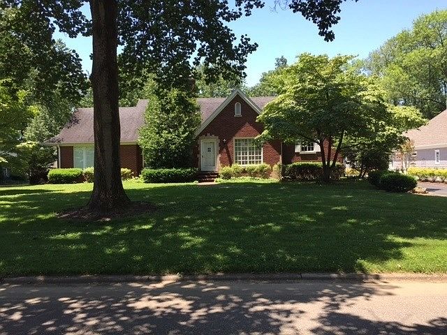 1st image of 647 Plaza Dr