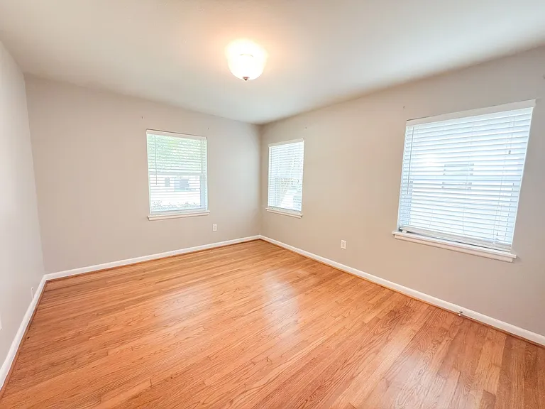 10457 Solta Dr — Photo 17
