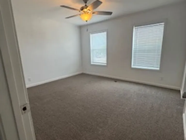 204 Onandaga Ave — Photo 10