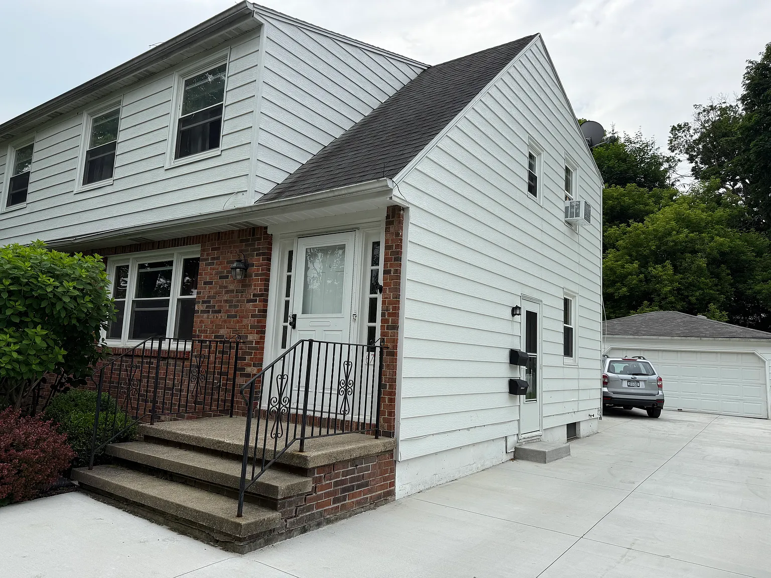 67 Princeton Pl — Photo 1