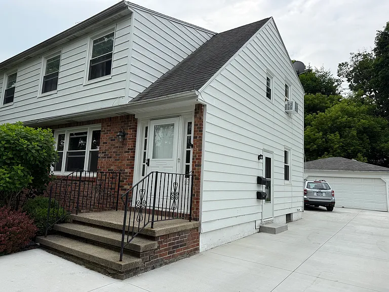 67 Princeton Pl #2 — Photo 1