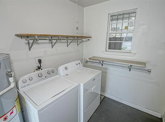 4th image of 1849 Redwood Dr