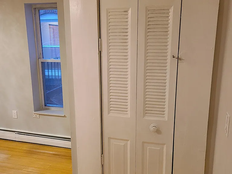 28 Fleet St #12A — Photo 12