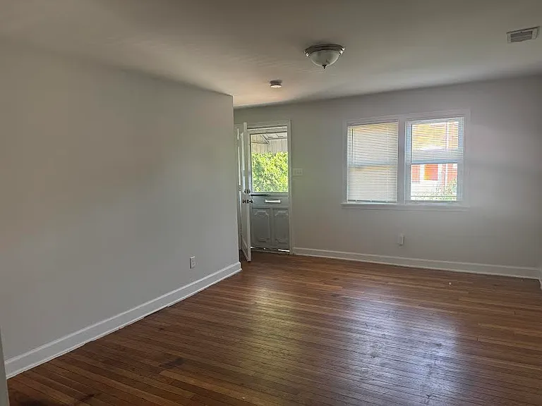 2509 N Heald St — Photo 3