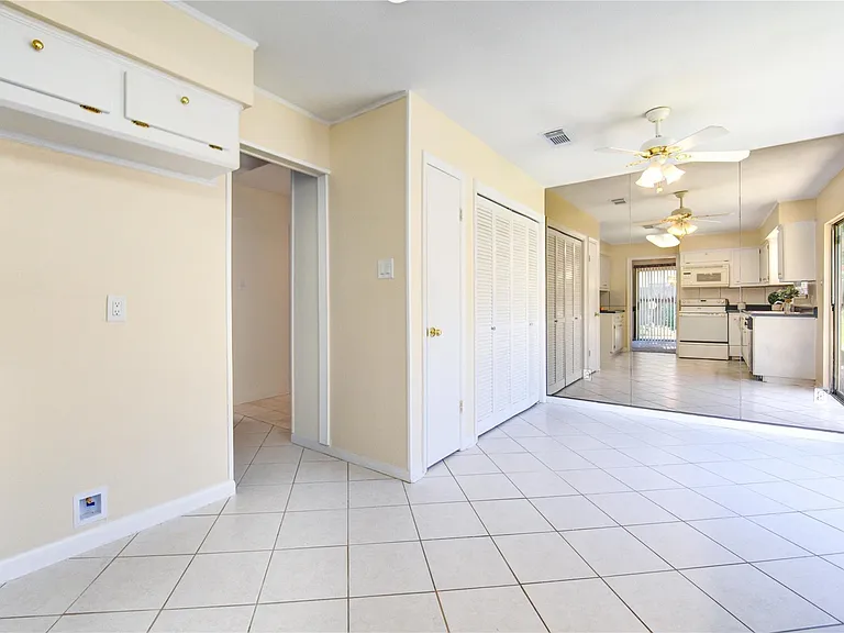 1927 Ash Meadow Dr — Photo 35