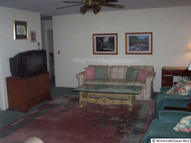 2nd image of 1112 Argyll Circle #B