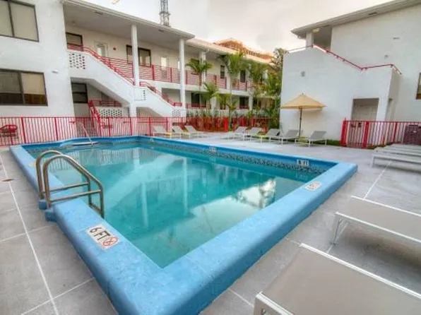 9040 Collins Ave APT 16, Surfside, FL 33154