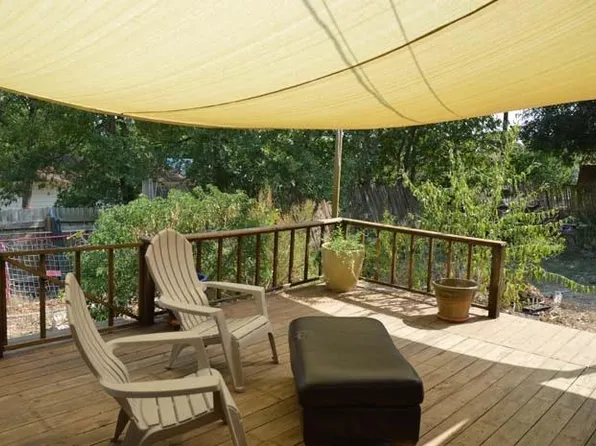 1417 Highland Dr, San Marcos, TX 78666