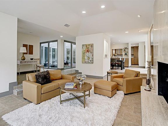 4th image of 5010 N Braeswood Blvd