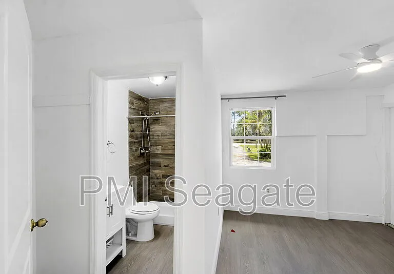 11448 68th St N — Photo 45