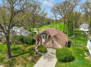 8420 Willow Glen Ct, Holland, OH 43528