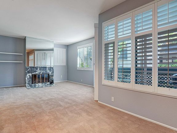 3rd image of 2232 River Run Dr