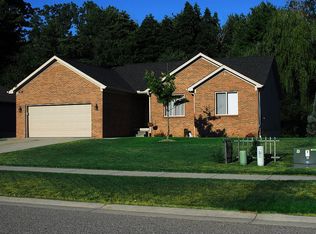 4090 Janice Ave, Fort Gratiot, MI 48059