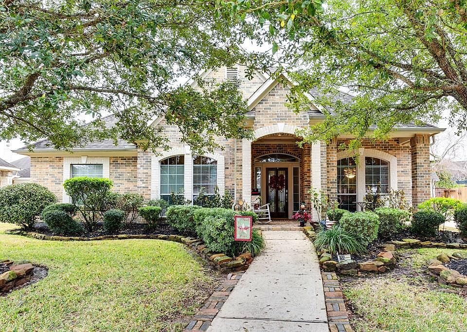 1st image of 909 Almond Pointe