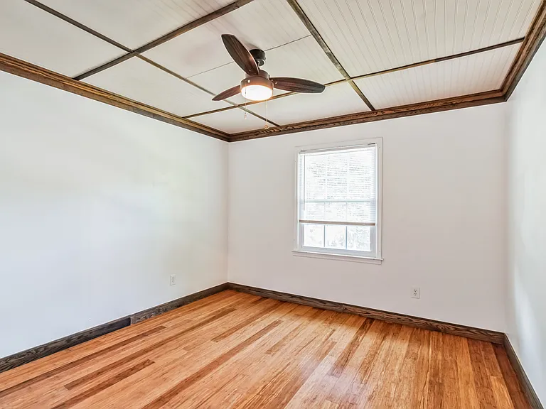 4819 Bexley Dr — Photo 18