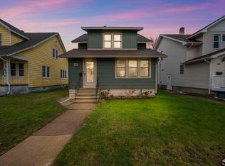 408 Riverview Ave, Monroe, MI 48162