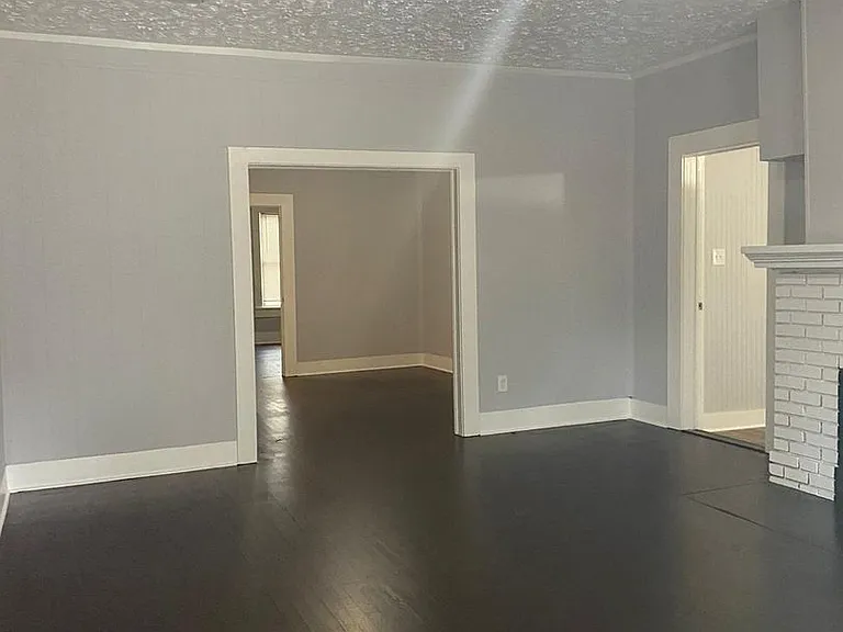 2380 Liberty St — Photo 14