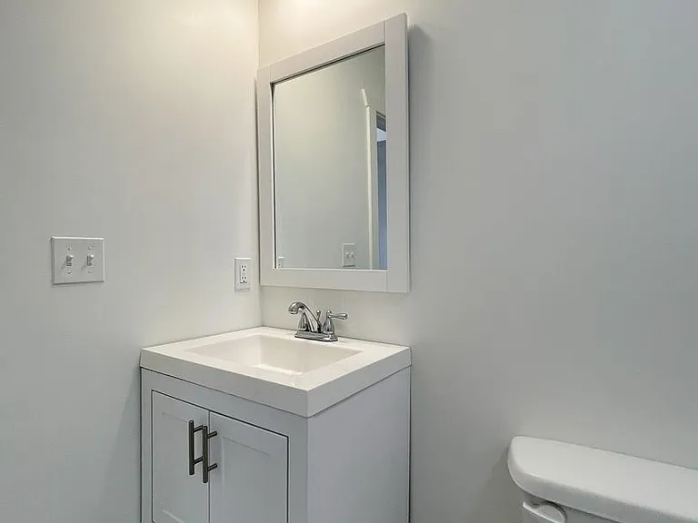 523 E Normal St — Photo 20