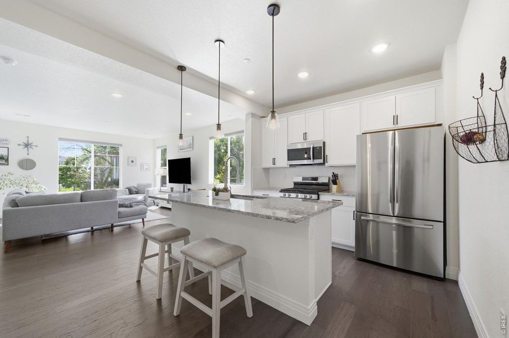 1156 Bon Homme Richard Dr