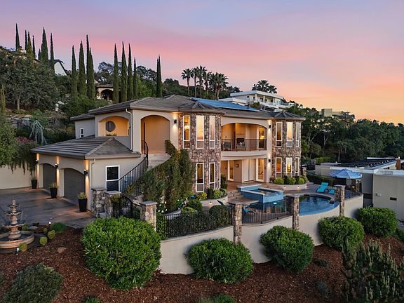2nd image of 2129 Outrigger Dr