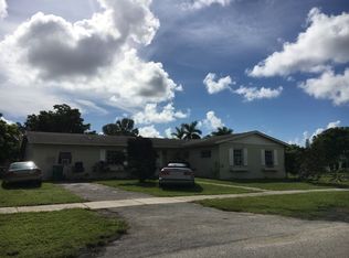 16225 SW 98th Ct, Miami, FL 33157