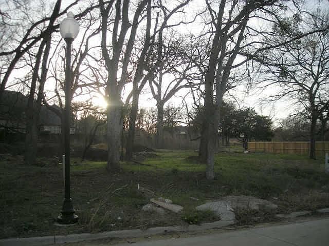 2nd image of 1405 Long And Winding Rd
