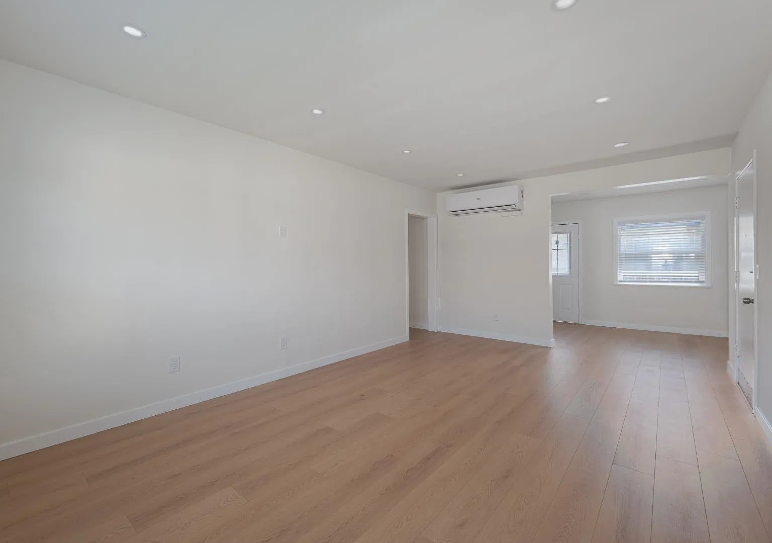 12237 Vanowen St - E — Photo 2