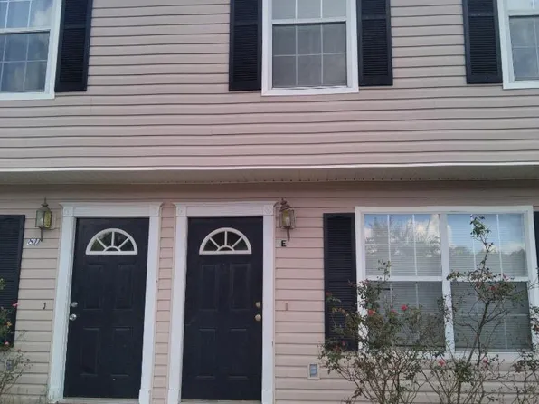 1100-8 E Pineland Ave, Hinesville, GA 31313
