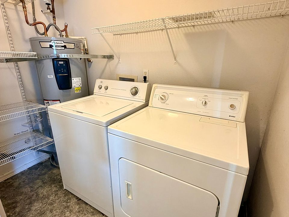 Full Size Washer and Dryer in Unit