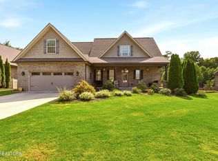 103 Crest Pointe Ln, Oak Ridge, TN 37830