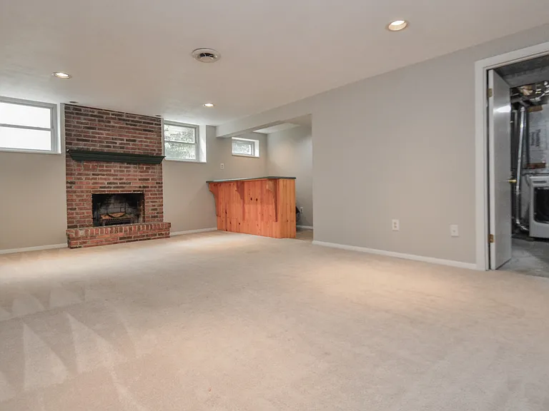 1567 Meadow Hill Ct — Photo 20