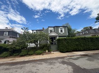 44 Everett St APT 3, Newport, RI 02840