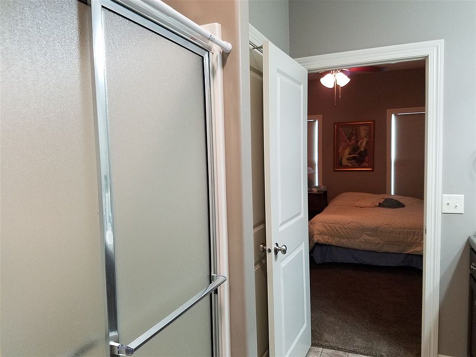2nd image of 5209 41st St