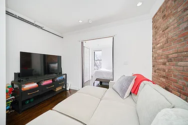 Rented by Living New York