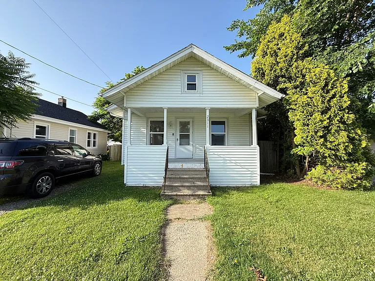 2311 W Main St — Photo 2