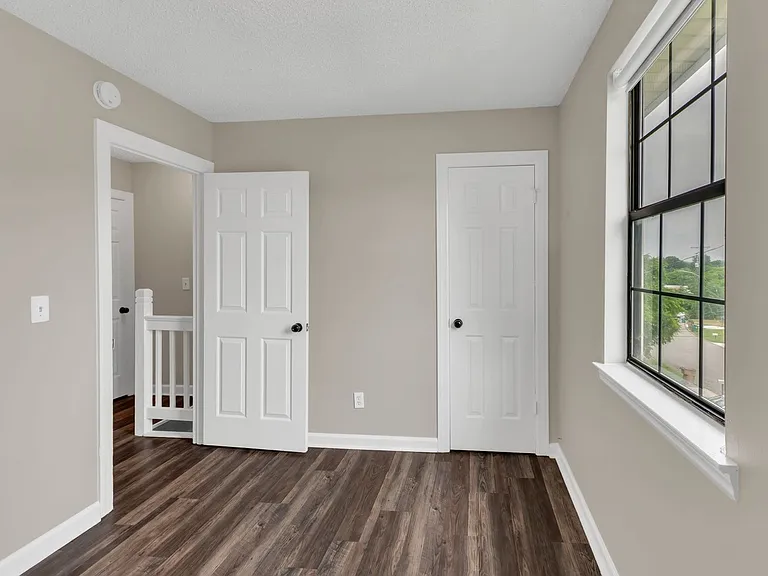 2439 Paulawood Dr — Photo 16
