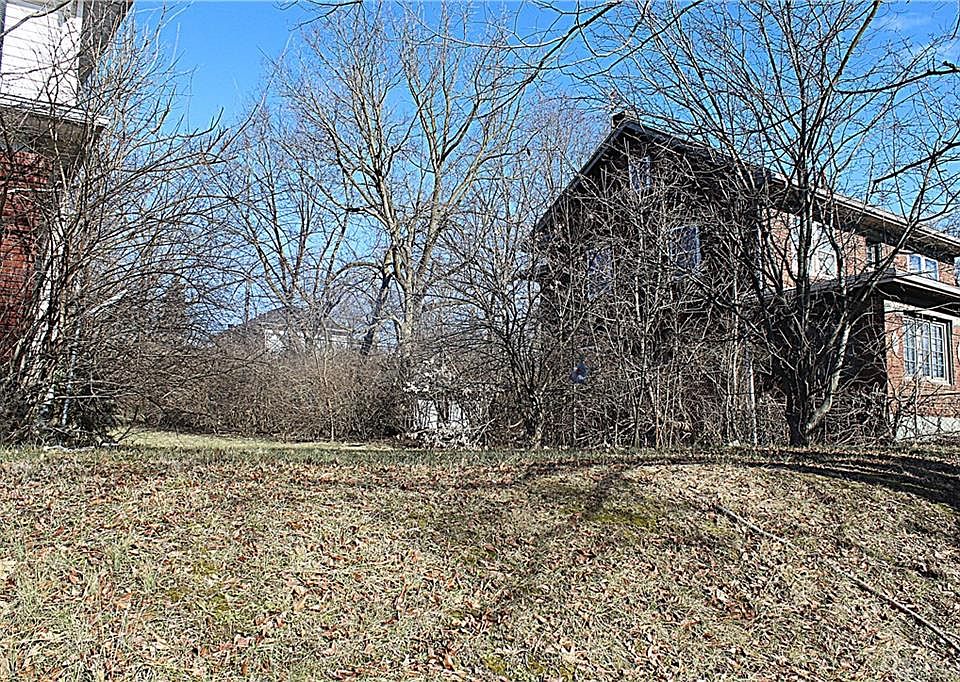 1st image of 1825 W Grand Ave