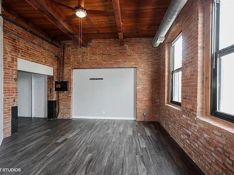 Carriage House Lofts — Photo 13