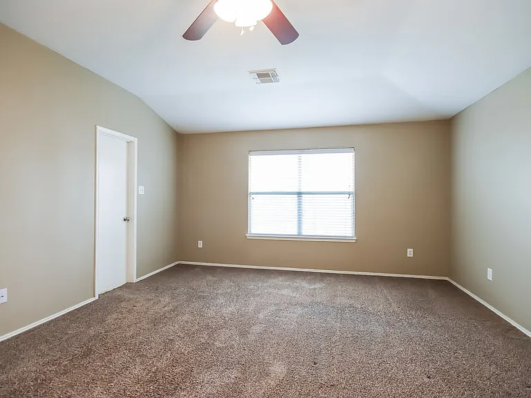 9315 Cold River Ct — Photo 7