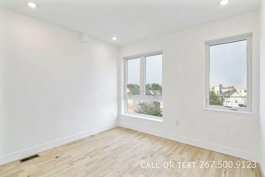1520 N 8th St — Photo 2