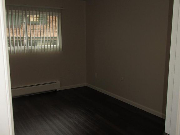 4th image of 1405 Race St APT 203