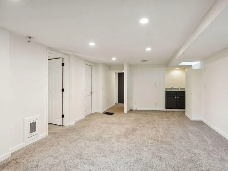 3912 Thomas Ave N #2 — Photo 12
