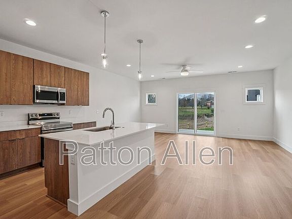 3rd image of 9 Bolton St