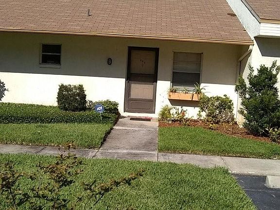 3rd image of 10680 43rd St N APT 305
