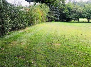 91 Field Green Dr, Colchester, VT 05446