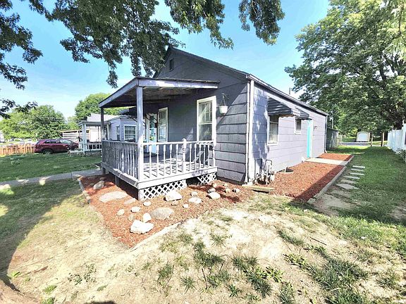 4th image of 1110 E Taylor St