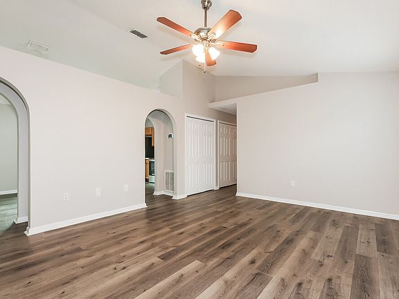 4th image of 30319 Birdhouse Dr